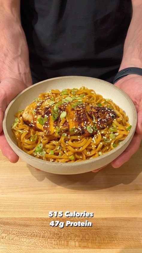 Nikita Fair on Reels | Fry Noodles, Honey Sriracha Chicken, Sriracha Chicken, Chicken Noodles, Stir Fry Noodles, Healthy Supper, Chicken Main Dishes, Chili Oil, Chicken Noodle