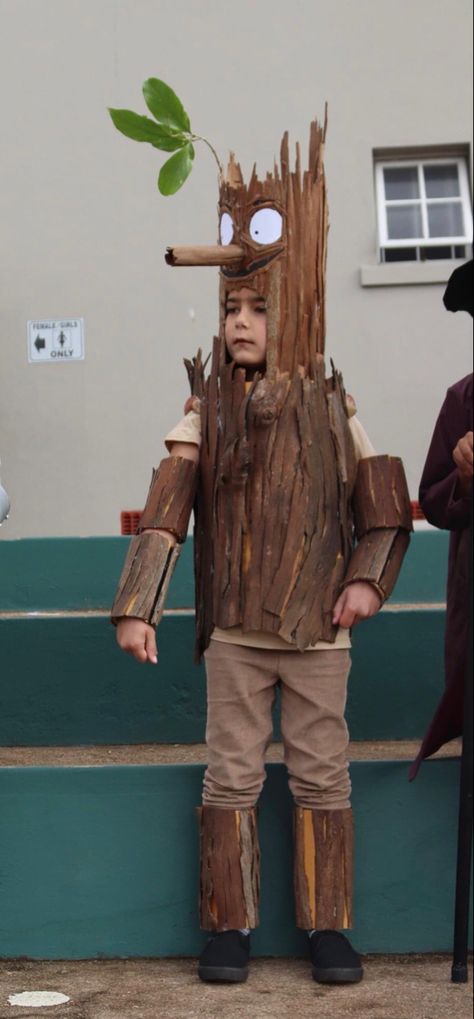 Stick man costume made from carboard and coverd with real tree brak Tree Costume Men, Fancy Dress Ideas For Kids Boys, Tree Costume For Kids, Stick Man Costume, Diy Costumes Men, Purim Ideas, Cardboard Costume, Fancy Dress Competition, Boys Fancy Dress