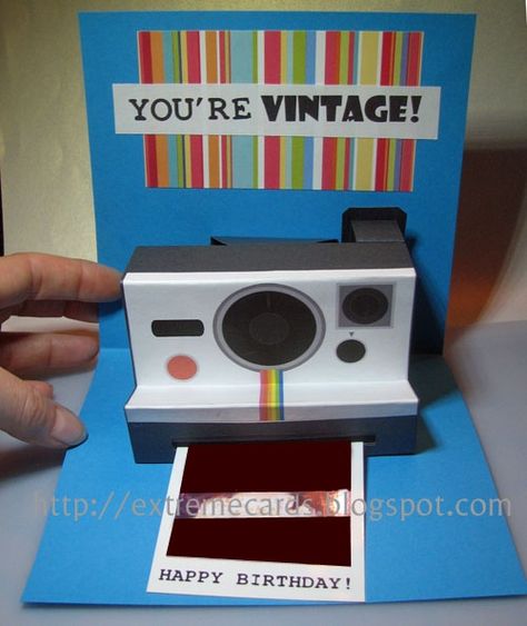 Polaroid Camera Pop Up Birthday Card (with printable template) cards-envelopes Polaroid Camera, Camera Pop Up Card, Libros Pop-up, Pop Up Card Templates, Camera Cards, Card Tutorial, Card Tutorials, Pop Up Cards, Kirigami