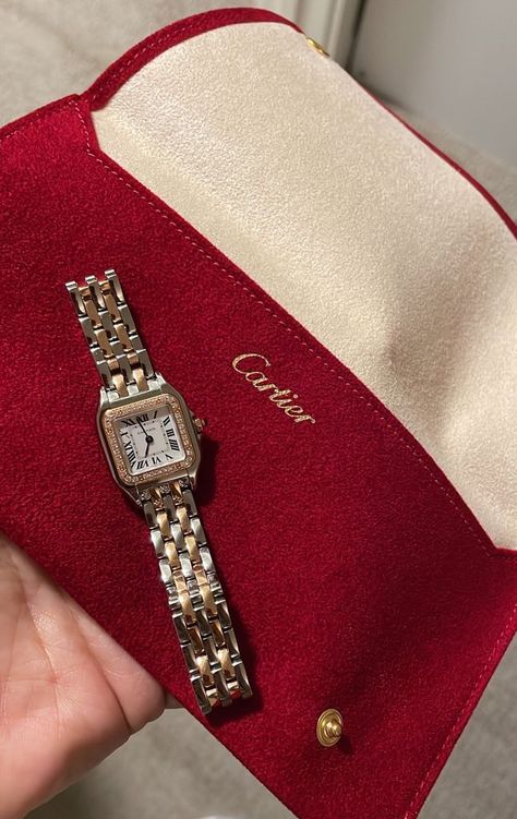 Luxury Watches Aesthetic, Luxury Watch Aesthetic, Cartier Watch Aesthetic, Luxury Gifts Aesthetic, Luxury Jewelry Aesthetic, Cartier Aesthetic, Dhgate Finds, Cartier Jewellery, Watches Cartier