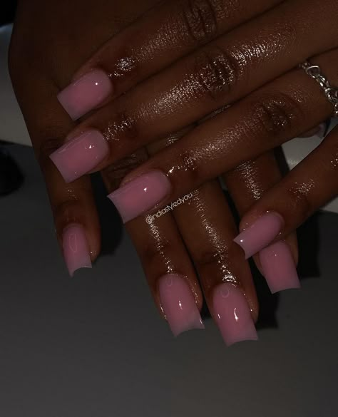 Glossy Short Nails, Pink Nails With Butterfly, Glossy Pink Nails, Pink Base Nails, Pink Nails With Bow, Acrylic Toes, Subtle Nails, Polygel Nails, Work Nails