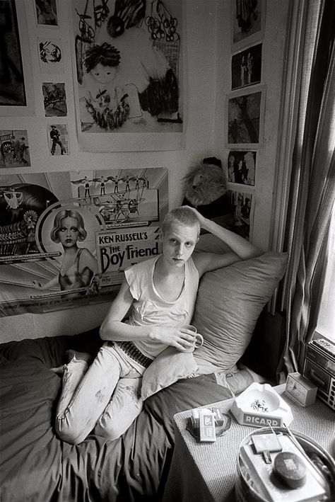 Derek Ridgers: The Others Grunge Boys, Chica Punk, Grunge Boy, Punk Culture, Environmental Portraits, Club Kids, Youth Culture, Post Punk, Photography Inspo