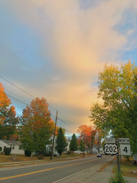 fall maine road aesthetic University Of Southern Maine, Maine Aesthetic Fall, Maine In Fall, Fall East Coast, Fall In Maine, Maine Aesthetic, Maine Fall, Road Aesthetic, East Coast Aesthetic