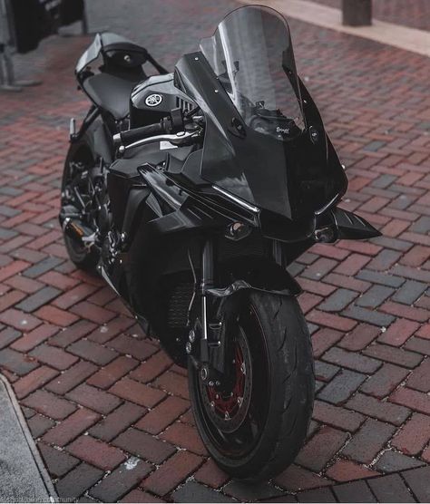 Yamaha R1m Black, Bikes Black, Black Motorcycle Helmet, Yamaha Yzf R, Bike Bmw, Big Bike, Motorcycle Black, Yamaha Bikes, Motorcycle Aesthetic