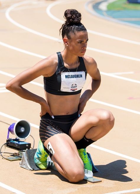 Female Abs, Sydney Mclaughlin, Athletics Track, Track Pictures, Athletic Aesthetic, Sports Aesthetic, Sport Body, Track Workout, Bloopers