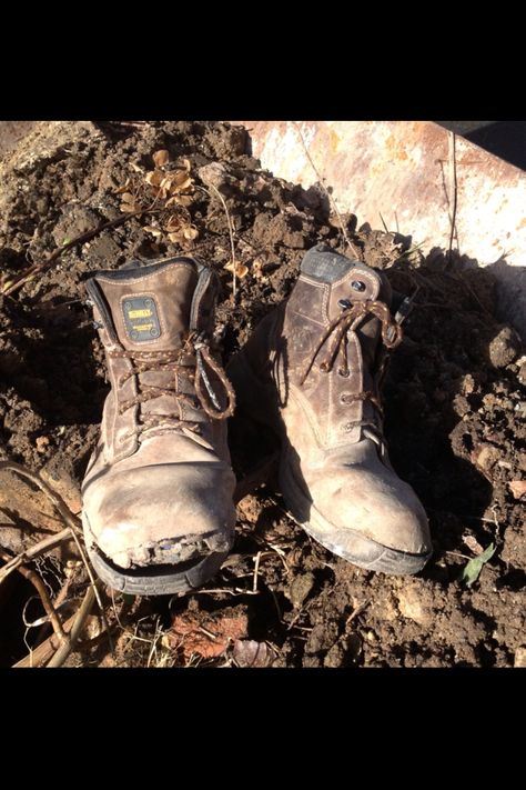 Old Boots. Work Boots Aesthetic, Logger Boots, Old Boots, Army Boots, Morning Sky, Walking Boots, Wide Boots, Aesthetic Outfits, Work Boots