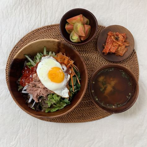 Travel from your kitchen to Korea with this recipe for Korean tuna bibimbap, provided by passionate home cook Doyeon Hong. Tuna Bibimbap, Bibimbap Recipe, Korean Dishes, Chopped Carrots, Airline Tickets, Cheap Flights, Travel News, Fried Egg, Yummy Yummy