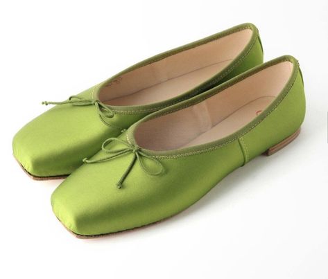 Saige Green Flats Shoes, Green Ballet Flats With Flat Heel, Emerald Green Ballet Flats, Green Flat Heel Slip-ons, Green Flats Shoes, Green Ballet Flats, Ballet Flats Outfit, Green Flats, Unisex Clothes