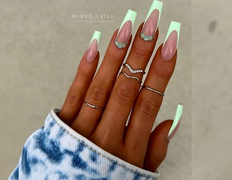 Posted by Zoe Scott. . Hey there! Today, I'm taking you through the effortlessly cool world of mint green nails. Trust me, rocking this color is like carrying a piece of tra...