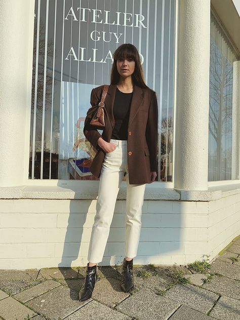 Oversized Brown Blazer — MODEDAMOUR Brown Blazer Outfits For Women Work, Dark Brown Blazer Outfit, Oversized Brown Blazer, Brown Jacket Outfit, Brown Blazer Outfit, Outfit Designer, Pijamas Women, Dear Frances, Blazer Outfits Casual