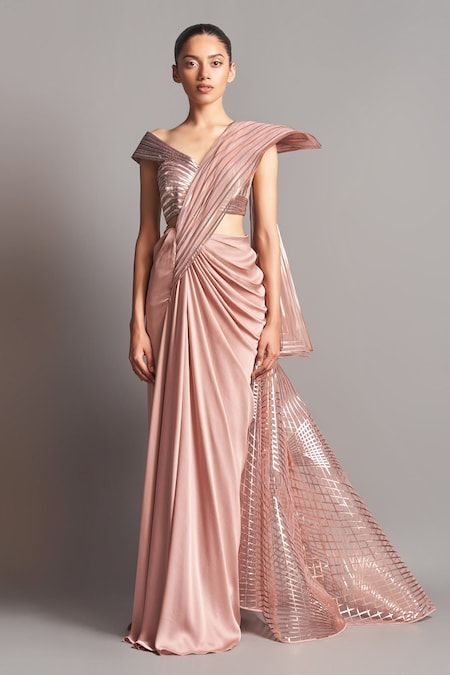 Amit Aggarwal Saree, Amit Aggarwal, Drape Sarees, Draping Fashion, Saree Designs Party Wear, Designer Sarees Online, Party Wear Indian Dresses, Indian Fashion Designers, Designer Dresses Indian