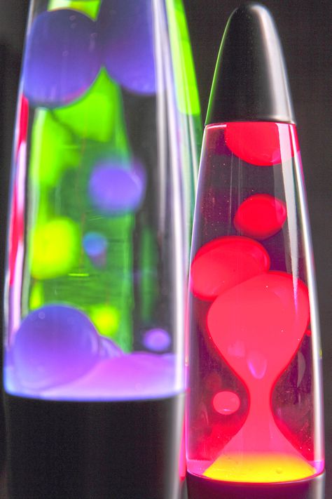 Make a Safe Glowing Lava Lamp: For this glowing lava lamp you can use any water-based fluorescent ink from a highlighter pen, glowing paint, or glowing glue. Lava Lamp For Kids, Homemade Lava Lamp, Alum Crystals, Make A Lava Lamp, How To Make Purple, Glow Lamp, Glow Paint, Lava Lamps, Highlighter Pen