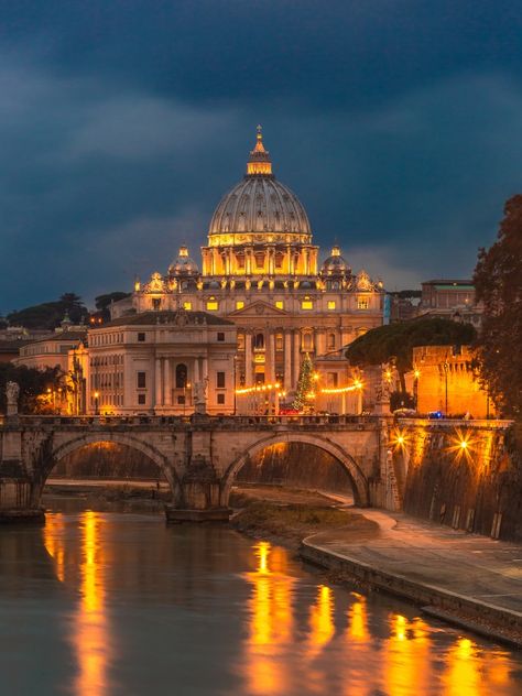 23 Most Romantic Things To Do In Rome - The Adventurous Feet Rome Italy Photography, 3 Days In Rome, Travel Tricks, Le Vatican, Things To Do In Rome, Rome Itinerary, Whatsapp Wallpaper, Italy Travel Tips, Italy Photography