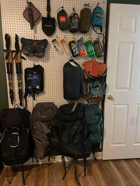 Camping Gear Storage Apartment, Men’s Organization, Couples Organization Ideas, Hiking Gear Organization, Gear Wall Storage, Bike Closet, Camping Closet, Gear Room Organization, Backpack Display