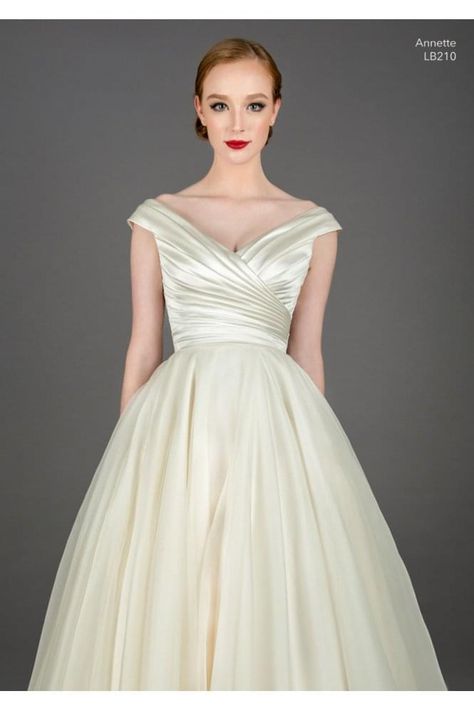 1950s Inspired Wedding Dress, Vintage Wedding Dress 1950s 1940s, Vintage Wedding Dress 1940s, 1950s Hollywood Glamour, Wedding Dresses Vintage 50s, Retro Wedding Dress, Vintage Wedding Dress 1950s, Wedding Gown With Sleeves, Retro Wedding Dresses