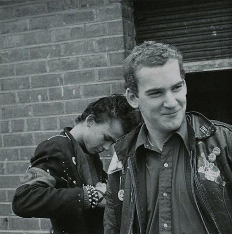 Ian MacKaye Alec amp Ian Mackaye photographed by Susie J Horgan Ian Mackaye, Minor Threat, Rich Boy, Celebrity Culture, Punk Scene, Punk Rock Bands, Hardcore Punk, Punk Rocker, Punk Music