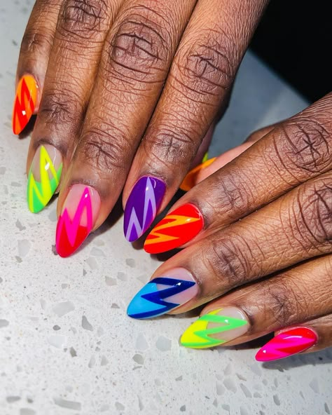 ♦️🟧🟢Prismatique🟣🟦♦️ A burst of color with a vibe of neo expressionism ✨ | Instagram Graphic Nails, Nails Medium Almond, Rainbow Nails Design, Bright Nail Designs, Candy Nails, Coffin Nail Designs, Nail Glam, Acrylic Gel Nails, Nail Work