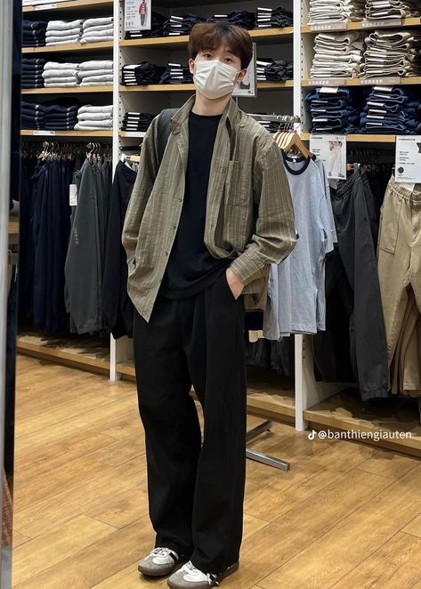 Korean Men’s Streetwear, Casual Korean Men Outfits, Kdrama Men Outfit, Korean Male Fashion Street Style, Korean Street Fashion Mens Casual, Korean Male Outfits, Korean Street Fashion Mens, Korean Outfits Aesthetic, Mens Korean Fashion