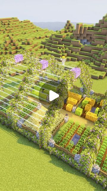 Crop Garden Minecraft, Cute Wheat Farm Minecraft, Minecraft Round Greenhouse, Easy Minecraft Greenhouse Ideas, Cute Garden Ideas Minecraft, Minecraft Farm Greenhouse, Farm Build Minecraft, Minecraft Cottage Garden, Minecraft Floating Garden