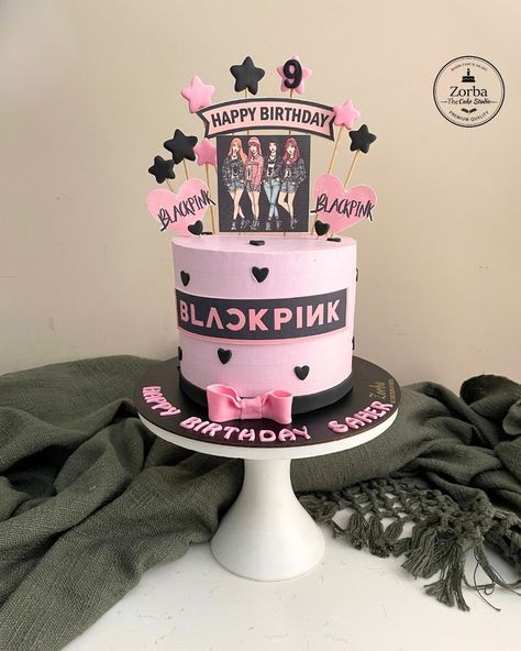 Turning up the K-pop vibes with this deliciously stunning BLACKPINK themed cake! 💖🎂 We deliver across Delhi NCR For more queries please get in touch with me at 9810486392 Link in the bio . . . . . #blackpink #black_pink #black #blacklove #pink #blackpinkcake #cakedesign #cakedecorating #kidscake #koreancake #zorbathecakestudio #zorbacakes Pastel, Black Pink Craft, Blackpink Themed Cake, K Pop Cake, Blackpink Cake, Blackpink Black, Kitty Crafts, 12th Birthday Cake, Korean Cake