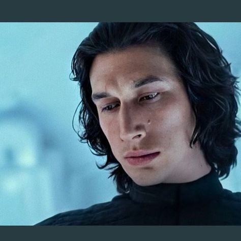 Adam Driver!! on Instagram: “Ohh wowww🤩🙌🏻 -Why is Ben Solo so handsome ?  #bensolo #kyloren #adamdriver #starwars #theriseofskywalker #handsome #cute #beautiful #perfect” Adam Drive, Ren Star Wars, Kylo Ren Adam Driver, Star Wars Kylo Ren, Film Anime, Star Wars Men, Daisy Ridley, Matthew Gray Gubler, Adam Driver