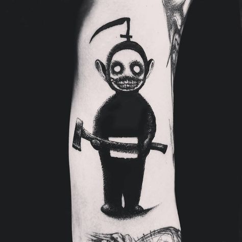 The author of our compilation of tattoo works today is the Norwegian tattoo artist Morty, who creates uniquely atmospheric and truly fearful tattoos. Just look at the Teletubbies-demons! Evil Teletubbies, Frankie Tattoo, Norwegian Tattoo, Dark Feminine Tattoos, Tatuaje Trash Polka, Satanic Tattoos, Feminine Skull Tattoos, Stencil Outline, Feminine Tattoo Sleeves