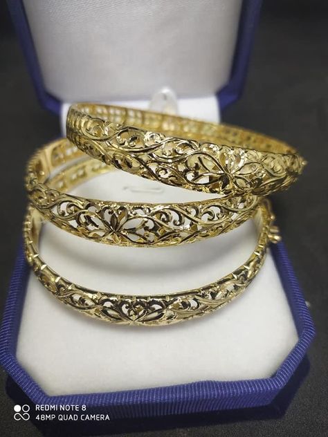 Moroccan Jewelry, Gold Bangle Set, Fancy Jewellery Designs, Gold Bridal Jewellery Sets, Gold Ring Designs, Bridal Bangles, Gold Bangles Design, Art Nouveau Jewelry, Bridal Gold Jewellery Designs