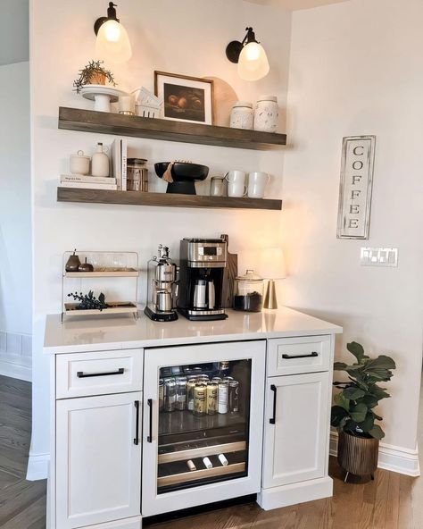 Coffee Bar Over Mini Fridge, Home Coffee Bar With Mini Fridge, Coffee Corner With Mini Fridge, Coffee Bar With Fridge, Corner Coffee Bar With Mini Fridge, Hutch Bar Ideas, Farmhouse Coffe Station Small Hutch, Coin Café, Coffee Bar Design