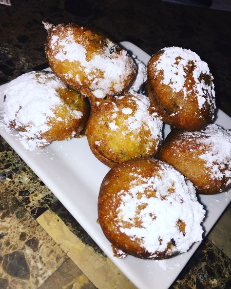 Fried Oreos Oreos Aesthetic, Truffle Brownies, Oreo Truffle, Fake Pic, Fried Oreos, Junk Food Snacks, Food Drink Photography, Yummy Comfort Food, Funnel Cake