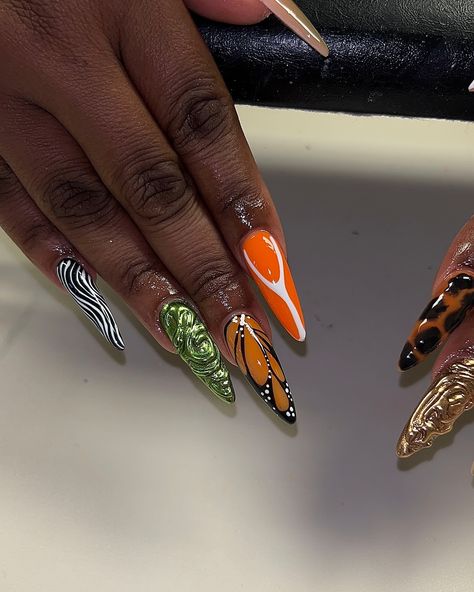 Advanced Art set🖼️🎨😍 Inspo: @creme.lux 🫶🏾 #nailtech #nails #nailsofinstagram #acrylicnails #pinknails #whitenails #gelnails #almondnails #jacksonmsnailtech #fallnails #freestylenails #longnails #atlantanailtech #ombrenails #atlnailtech #explorepage #chromenails Chrome Nails, Ombre Nails, Nail Tech, Almond Nails, White Nails, Long Nails, Pink Nails, Nail Ideas, Art Set