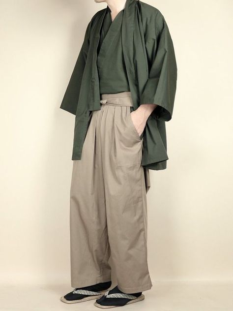 Modern Japanese Street Fashion, Modern Yukata Men, Modern Japanese Clothing Men, Modern Chinese Fashion Men, Modern Kimono Men, Japanese Fashion Men, Modern Japanese Fashion, Kimono Pants, Fashion In Japan