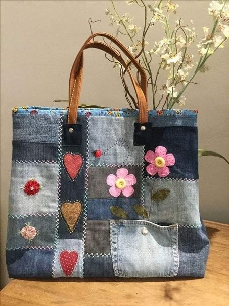 Tas Denim, Jean Purses, Blue Jeans Crafts, Denim Handbags, Denim Tote Bags, Denim Tote, Jeans Diy, Patchwork Bags, Old Jeans