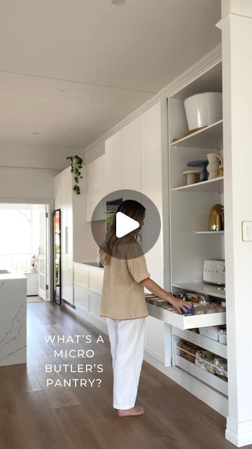 CINDY MEAD on Instagram: "For anyone renovating (or building) a kitchen who doesn’t think they need a whole Butler’s pantry, or if you don’t have the space, this is a great option. We could have stolen space from the room behind to have a Butler’s pantry, but we felt that the micro, integrated option suited us just fine ☺️ Pocket doors are ideal if you can fit them in the budget, they’re a more streamlined option than bi-fold doors which tend to get in the way, and we can leave these doors open more as they are so seamless 🙌🏼 #kitchen #kitchendesign #renovations  #kitchenrenovation #kitcheninspiration" Micro Butlers Pantry, Integrated Pantry, Bi Folding Doors Kitchen, Pocket Door Pantry, Seamless Kitchen, Pretty Pantry, Open Pantry, Building A Kitchen, Florida Design