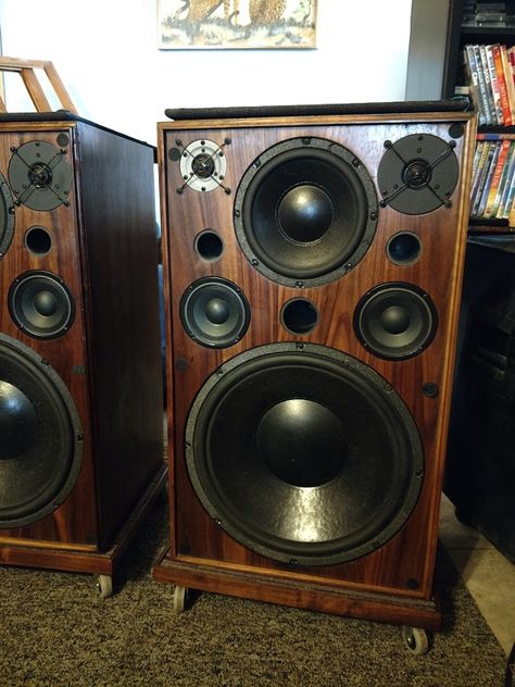 Kevin Chen, Pro Audio Speakers, Audiophile Listening Room, Speaker Projects, Audiophile Speakers, Vintage Speakers, Speakers For Sale, Vintage Stereo, Speaker Box Design