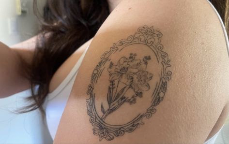 Vintage Tattoo Aesthetic, Framed Flower Tattoo, Flower Frame Tattoo, Victorian Tattoo Vintage, June Tattoo Ideas, Vintage Frame Tattoo, Frame Tattoos, Picture Frame Tattoo, Brown Ink Tattoo