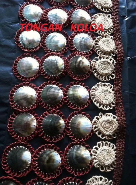 Kiekie Kato Teu, Kiekie Tonga, Tongan Kiekie, How To Make Tongan Kiekie, Tongan Clothing, Tonga Island, Tongan Culture, Fiji Culture, Island Style Clothing