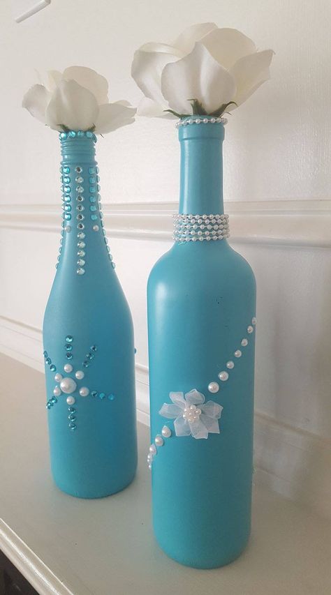 Hand Painted Wine Bottles, Glass Painting Designs, Glass Bottle Diy, Diy Glass Bottle Crafts, Wine Glass Art, Wine Bottle Art, Glass Bottles Art, Wine Bottle Diy Crafts, Diy Jar Crafts