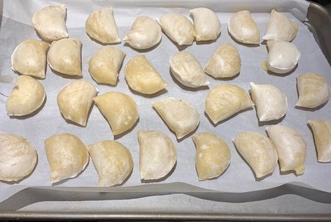 Baked Perogies Frozen, Frozen Perogies Recipe Easy, Best Way To Cook Perogies From Frozen, Cooking Perogies From Frozen, Baked Pierogies Oven, How To Cook Perogies Frozen, Perogies Recipe Frozen, Frozen Perogies Recipe, Baked Perogies