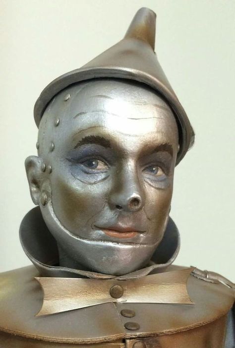 Tin Man Makeup For Men, Tin Man Makeup Wizard Of Oz, Tin Man Face Paint, Tin Man Makeup Women, Tinman Makeup, Tin Man Makeup, Wizard Of Oz Tin Man, Tin Man Costumes, Wizard Of Oz Play