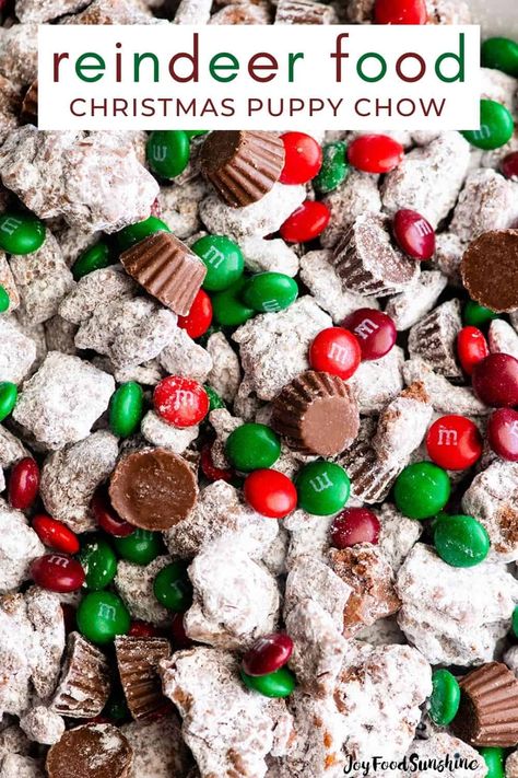 Neighbor Treats Christmas, How To Make Reindeer Food, Christmas Puppy Chow, Reindeer Chow Recipe, Reindeer Food Recipe, Puppy Chow Christmas, Reindeer Chow, Chow Recipe, Puppy Chow Recipes