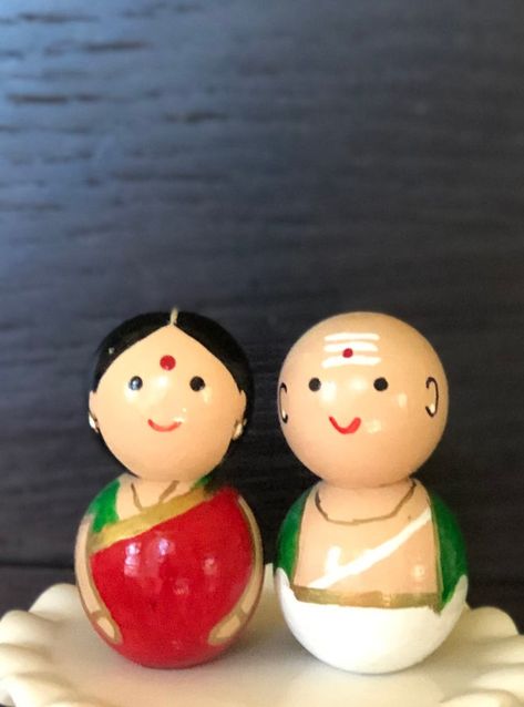 Handmade doll Desi dolls Golu Bommai Tamil dolls | Etsy Indian Peg Dolls Diy, Couple Indian, Bommala Koluvu, Golu Dolls, Relief Art, Indian Dolls, Flower Drawing Design, Tanjore Painting, Felt Projects