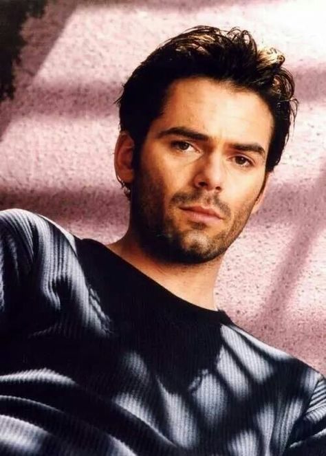 Billy Burke looking hot Billy Burke Actor, Charlie Swan, Billy Burke, Twilight Photos, The Twilight Saga, Twilight Saga, Man Crush, Serie Tv, Celebrity Crush