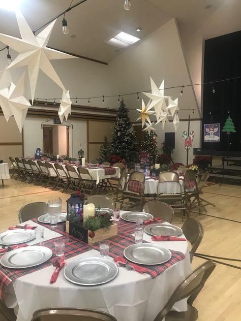 Large Christmas Party Ideas, Ward Christmas Party Decorations, Lds Ward Christmas Party Ideas, Lds Christmas Party Ideas, Banquet Tablescapes, Ward Christmas Party Ideas Lds, Lds Christmas Party, Company Christmas Party Decorations, Church Christmas Party Ideas