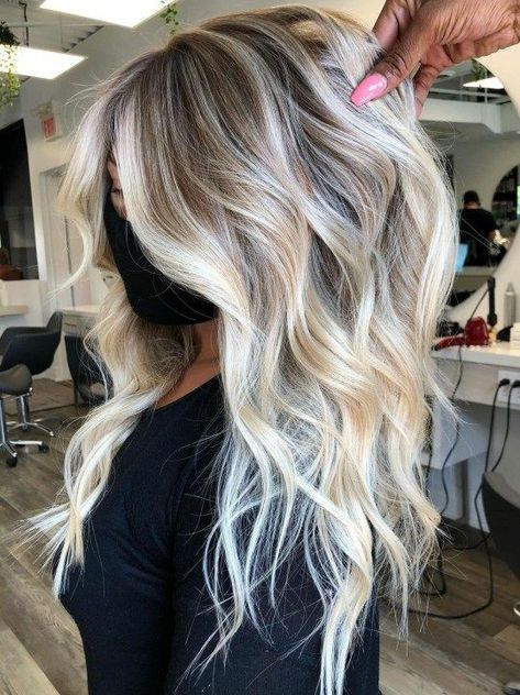 Blonde Highlights With Lowlights, Icy Blonde Highlights, Blonde Balayage Hair, Platinum Blonde Balayage, Balayage Hair Color Ideas, Bright Blonde Hair, Blonde Highlights On Dark Hair, Summer Blonde Hair, Balayage Hair Color