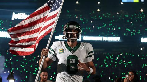 Aaron Rodgers Jets, American Football Cleats, 22nd Anniversary, Metlife Stadium, Ny Jets, After Running, The American Flag, Aaron Rodgers, Nfl Fans