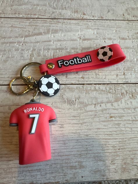 Cristiano Ronaldo #7 Team Portugal Keychain for your soccer fan! Soccer Keychain, Football Keychain, Ronaldo Jersey, Ronaldo Cristiano, Ronaldo Football, Custard Recipes, Soccer Fan, Cristiano Ronaldo 7, Soccer Gifts