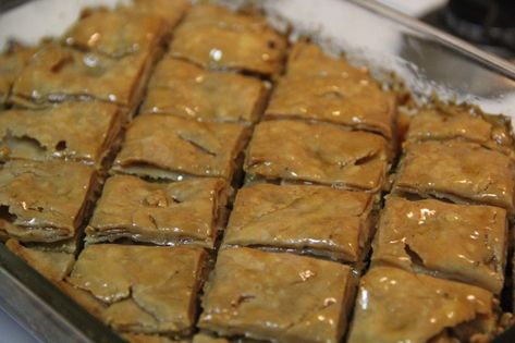 Gluten Free Baklava, What Is Gluten Free, Gluten Free Pastry, Pasta Fillo, Baklava Recipe, Wheat Free Recipes, Gluten Free Living, Gluten Free Sweet, Gf Desserts