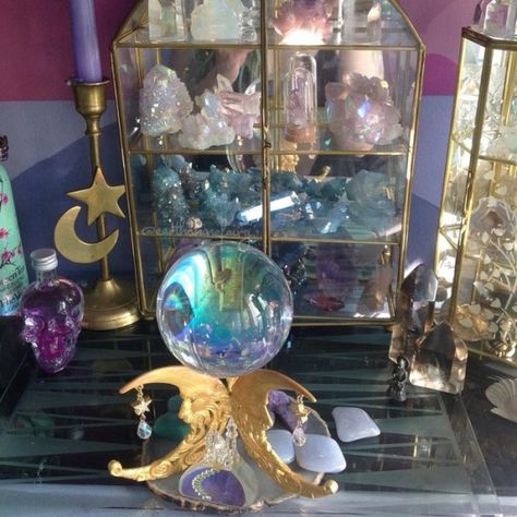 Witch Room, Crystal Room, Witches Altar, Crystal Aesthetic, Magic Aesthetic, Witchy Decor, Witch Decor, Witch Aesthetic