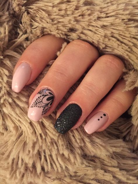 Boho Nail Design, Henna Nail Design, Mandala Nail Art, Nagel Stamping, Mandala Nails, Henna Nails, Boho Nails, Unghie Nail Art, Lace Nails