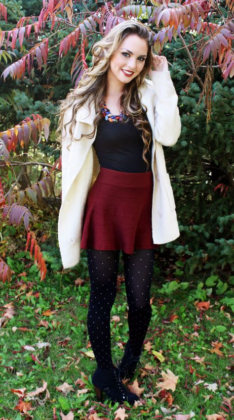 Fancy Fall Outfit! Maroon Skirt, Sweater Jacket, Polka Dot Tights and Statement necklace! Fall Outfits Skirts Tights, Maroon Skirt Outfit, Outfit Maroon, Corduroy Skirt Outfit, Spring Skirt Outfits, Fall Outfits For Teen Girls, Maroon Outfit, Fall Outfits 2018, Maroon Skirt